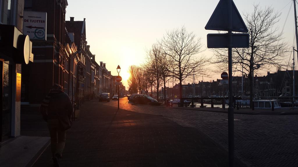 Logies Ommes! Harlingen Exterior foto